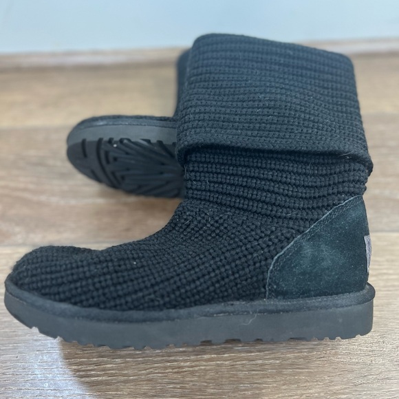 Womens UGG Classic Cardy Boots - Picture 4 of 9